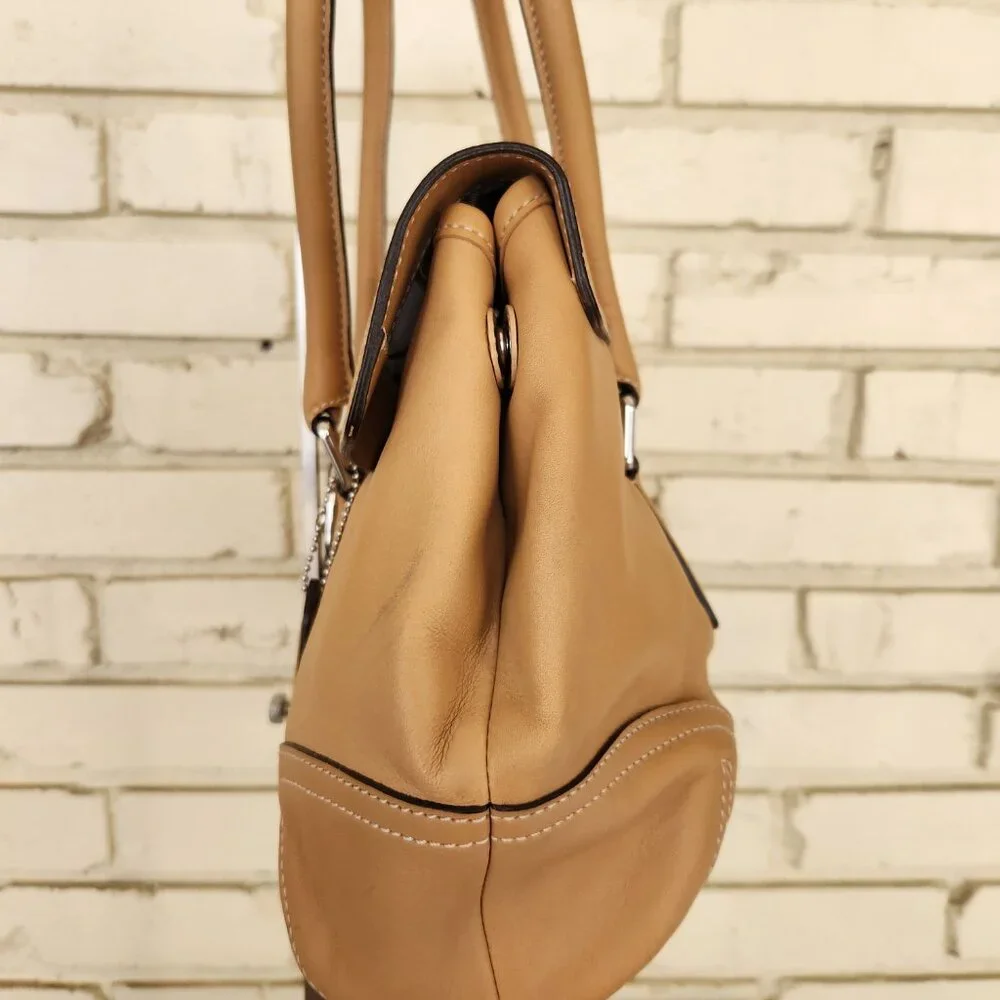 Vintage Rare Coach Hampton Flap Tan Leather Handbag Purse